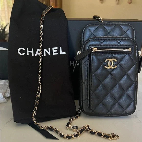 Chanel Black Quilted Phone Holder with Gold Chain - Picture 2 of 10